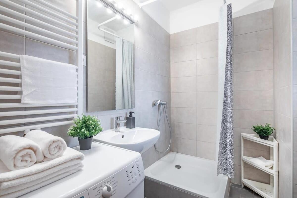 Cute Central Apartment With Balcony Budapest Exterior foto
