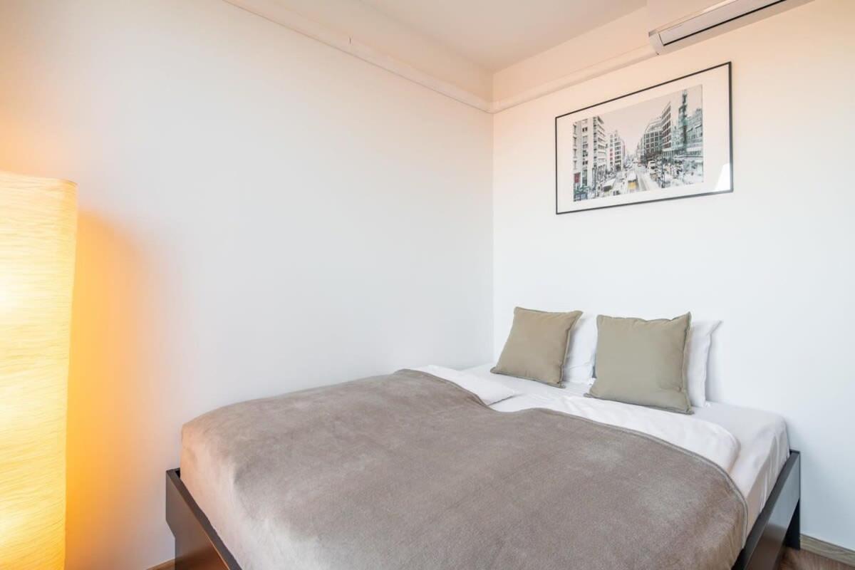 Cute Central Apartment With Balcony Budapest Exterior foto